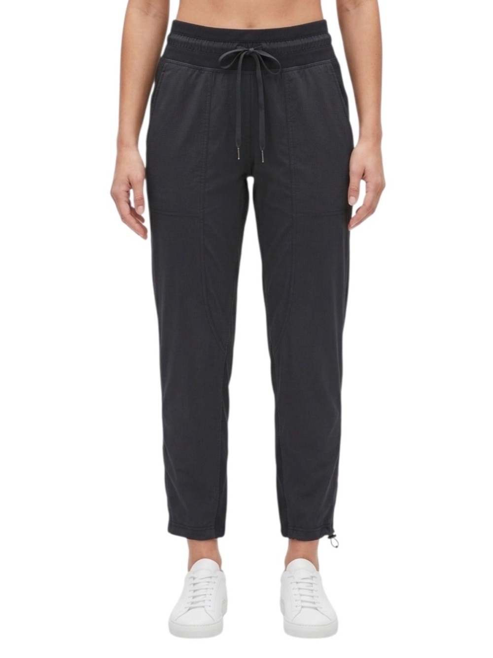 Lululemon Women's Cropped Pants